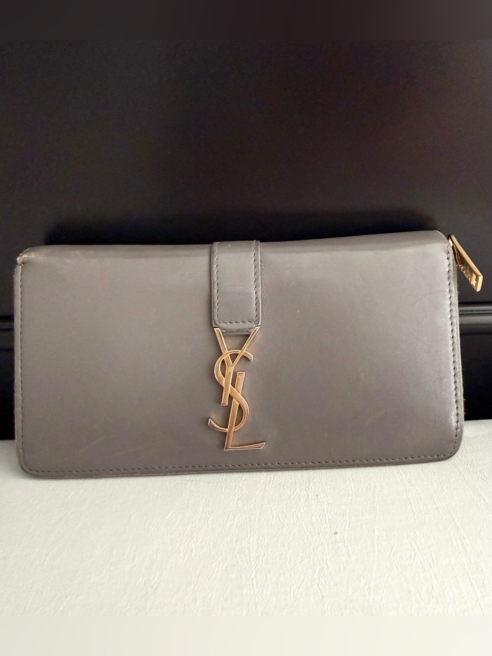 Yves Saint Laurent Grey Leather Wallet with Gold YSL Logo